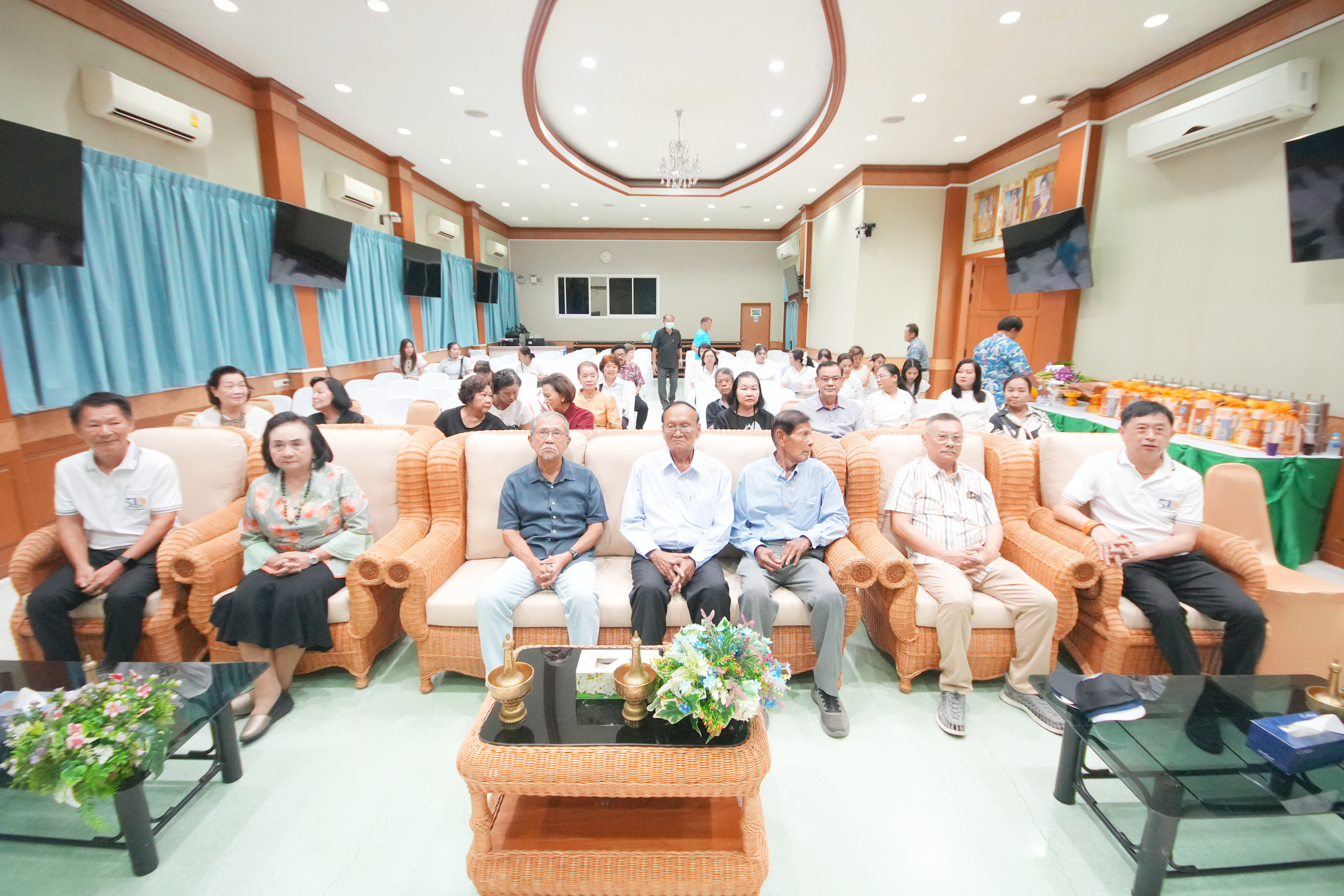 title - ชมรมผู้สูงอายุ ส.ป.ก. จัดพิธีทำบุญอุทิศส่วนกุศลให้ข้าราชการ/เจ้าหน้าที่ ส.ป.ก. ที่ล่วงลับไปแล้ว